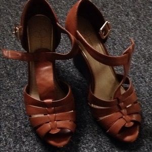 Jessica Simpson wedges